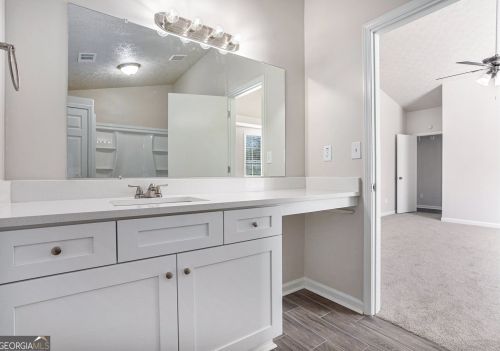 5858 Mistyview Dr, Rex GA 30273-1153 exterior