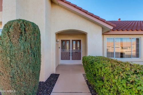 13703 Sky Hawk Dr, Sun City, AZ 85375