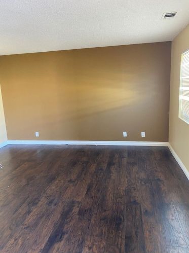 12924 Roselle Ave, Hawthorne CA  90250-5364 exterior