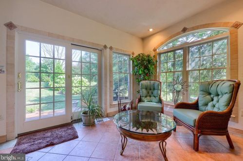 1991 Pickering Trl, Lancaster PA 17601-4972 exterior