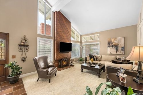 6270 Woodsboro Ave, Anaheim CA  92807-2347 exterior