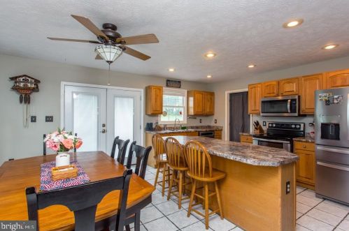 451 Quail Run Dr, Elkton, VA 22827-3022