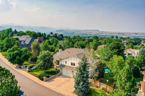 15569 Maple Dr, Denver, CO 80401