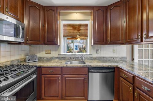 5209 Light St, Springfield VA  22151-2522 exterior