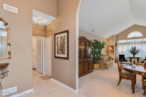 33 Orleans Dr, Lakehurst, NJ 08759-6096