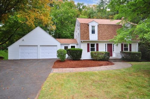108 Pilgrim Dr, Windsor, CT 06095-1913