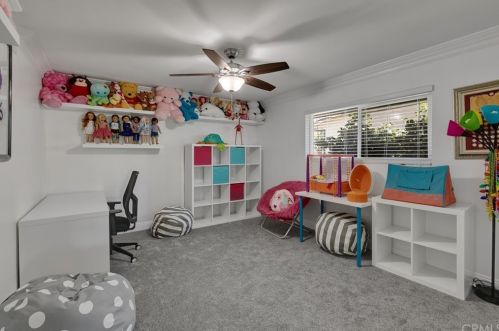 450 25 St, Upland CA 91784-8338 exterior