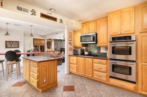 1743 Vakas Dr, El Cajon, CA 92019-4253
