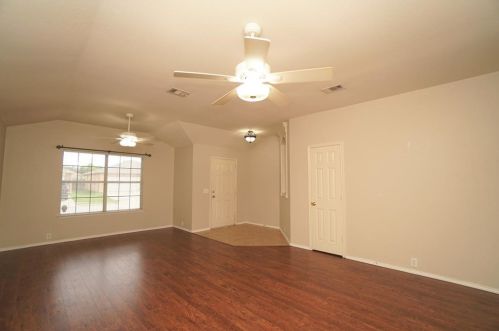 1713 Little Deer Ln, Fort Worth TX  76131-5424 exterior