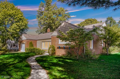 1287 Wood St, Crete, IL 60417-2213