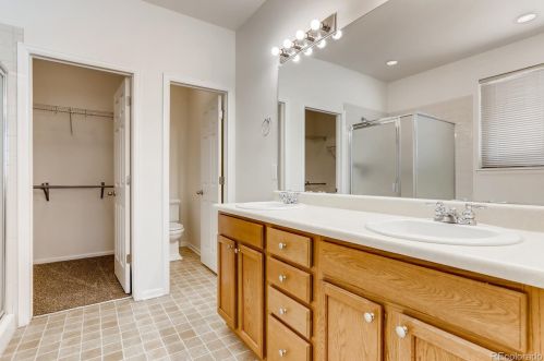 26040 Davies Dr, Aurora CO 80016-6098 exterior