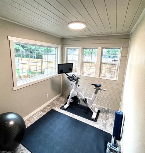 4816 Bald Eagle Ave, Saint Paul MN  55110-2954 exterior