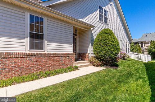6060 Gallant Fox Ct, Gainesville, VA 20155-6676