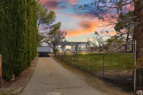 33036 165th St, Crystalaire, CA 93544-1106