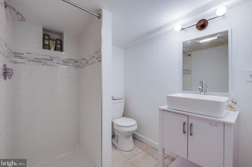 1325 Berks St, Philadelphia PA 19131-3215 exterior