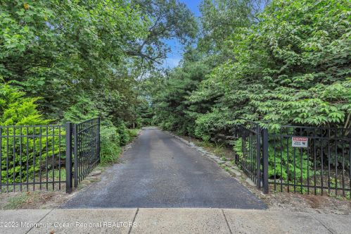 20 Jacqueline Ct, Lacey Township, NJ 08734-2229