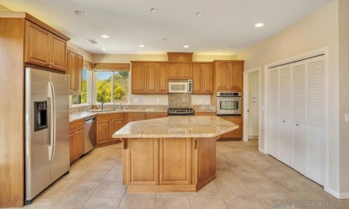 1012 Willson Rd, El Cajon, CA 92019-1604