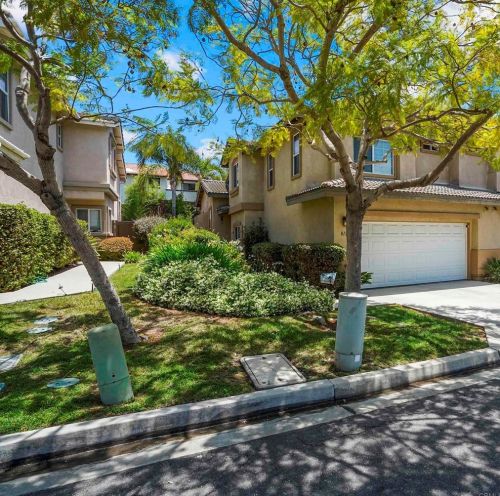 812 Daybreak Pl, Vista CA  92084-3347 exterior