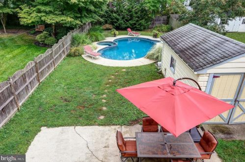 41 Friends Ave, Haddonfield NJ 08033-1500 exterior