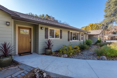 3686 Heady Ct, Swansboro Country, CA 95667-6202