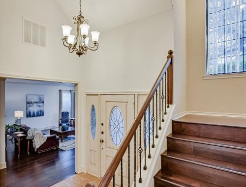 2312 Colleen Ct, Carrollton TX 75007-2037 exterior