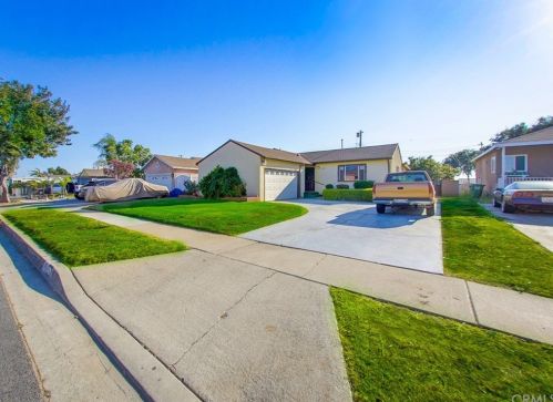 629 Caswell Ave, Compton, CA 90220-3305
