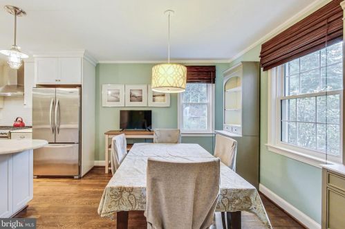 1506 Live Oak Dr, Silver Spring MD 20910-1543 exterior