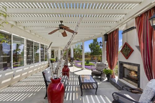 7565 Sun Blossom Ct, Riverside CA  92508-6627 exterior