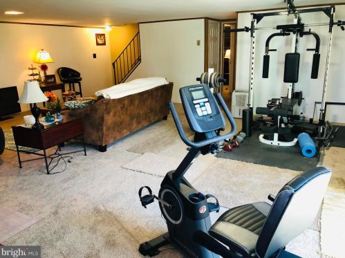 17 Friendship Ct, Charles Town WV 25414-5058 exterior