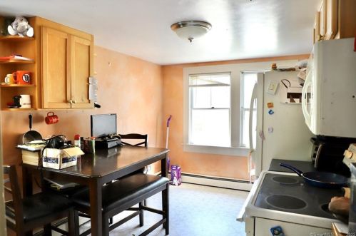 261 Hillside Ave, Torrington CT  06790-5528 exterior