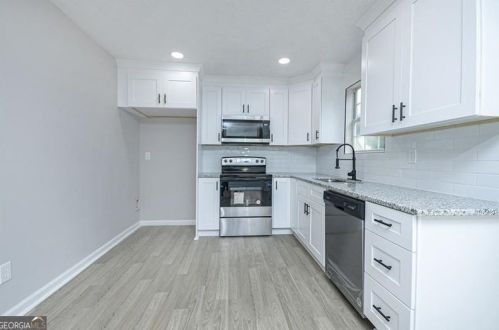 5484 Denny Dr, Atlanta GA  30349-5223 exterior