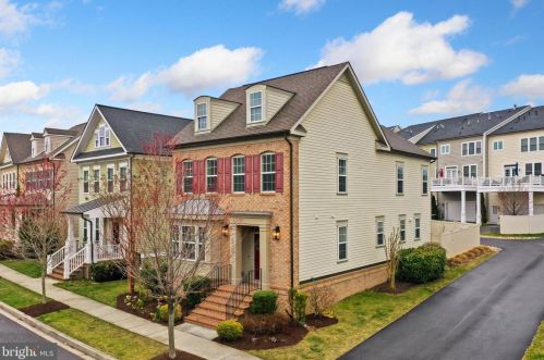 8810 Gunston St, Fulton MD  20759-2308 exterior