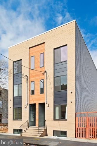 627 Diamond St, Philadelphia PA  19122-1439 exterior