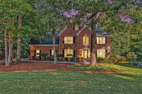 1221 Oxford Dr, Conyers, GA 30013-6407