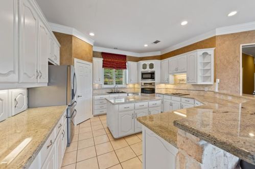 420 Rolling Oaks Rdg, Cedar Hill TX 75104-6718 exterior