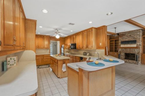 10022 Glen Canyon Dr, Dallas, TX 75243-4610