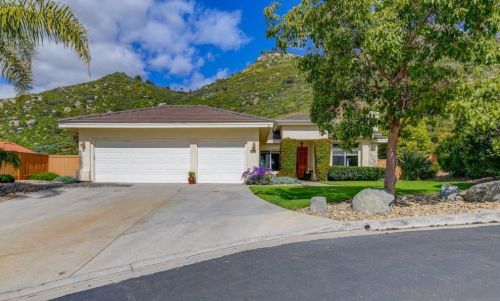 2579 Castellon Ter, El Cajon, CA 92019-3859