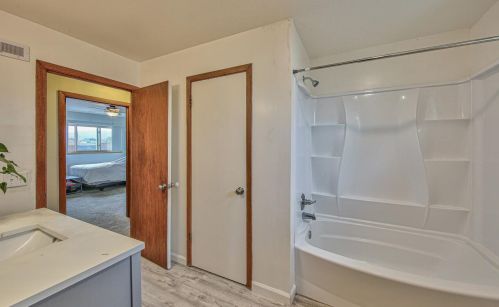 1024 Highland St, Seaside CA 93955-6103 exterior