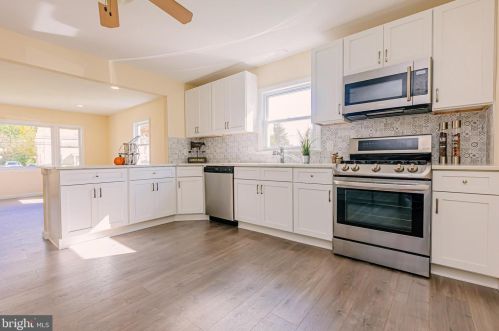 721 Pkwy Ave, Trenton NJ 08618-2729 exterior