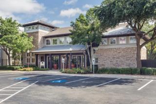 3014 William Cannon Dr, Austin TX  78745-5135 exterior