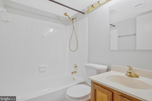 13761 Avonshire Dr, Silver Spring MD 20904-6707 exterior