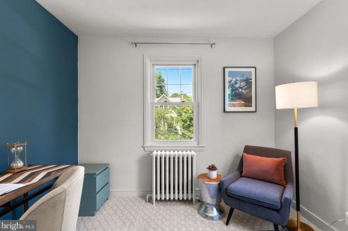 800 Easley St, Silver Spring MD 20910-4587 exterior