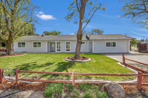 25265 Carlsbad Ave, Davis, CA 95616-9434