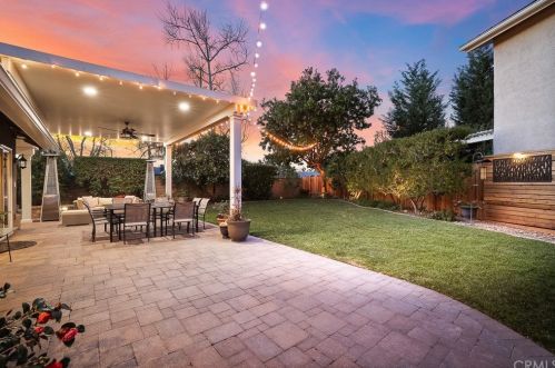 8 Campanero, Irvine CA  92620-1821 exterior