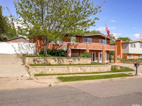 489 Barlow St, Clearfield, UT 84015-3926