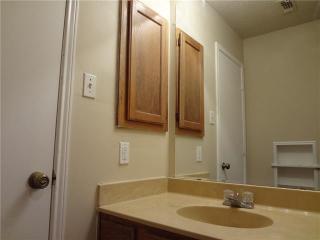 6436 Peggy Dr, Fort Worth TX  76133-4430 exterior
