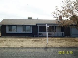 17628 Valeport Ave, Lancaster, CA 93535-7535