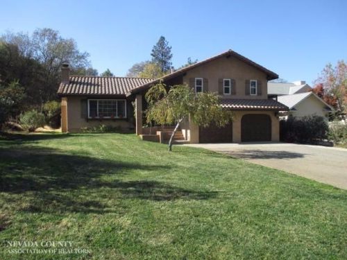 11784 Inverness Way, Auburn, CA 95602-8274