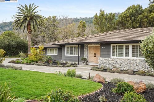 23 Castlewood Dr, Pleasanton, CA 94566-9764