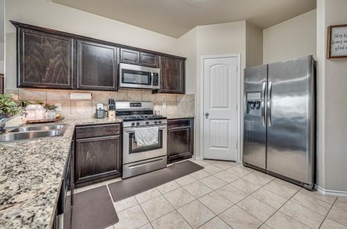 5117 Grayson Rdg Dr, Fort Worth TX  76179 exterior